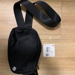 Lululemon belt bag